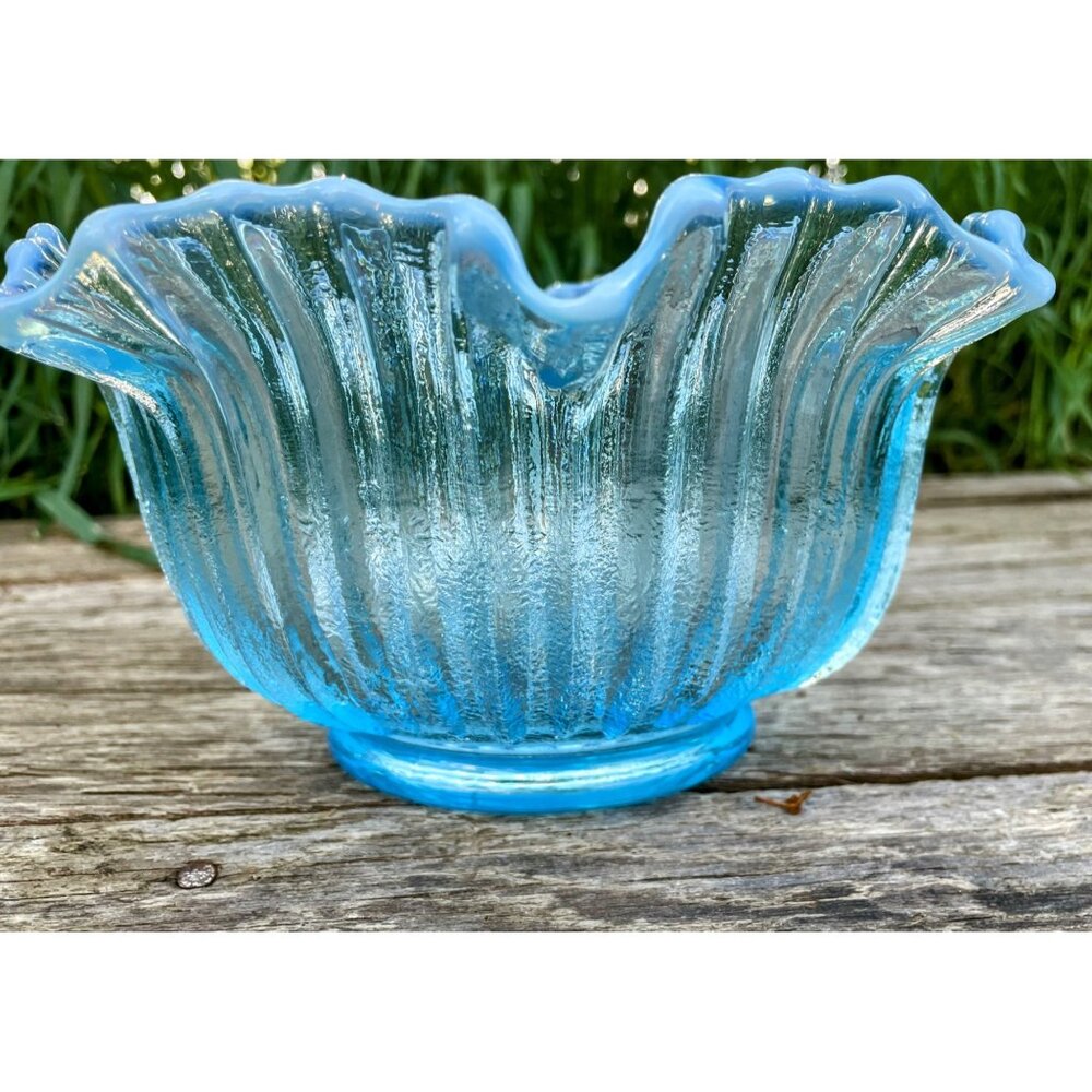 Vintage MCM Opalescent Blue Ribbed Ruffled Art Glass Bowl - Picture 12 of 16